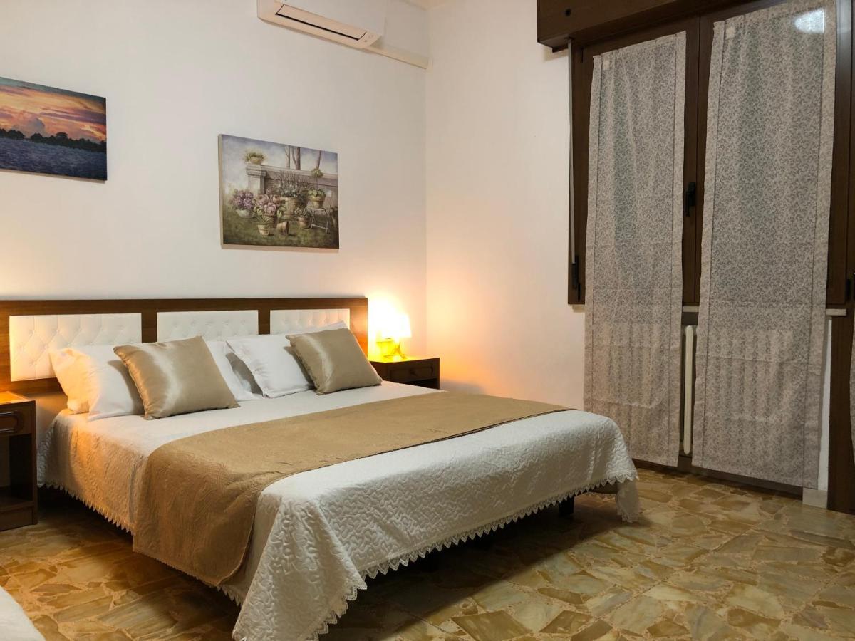 Hotel Le Terrazze à Ferrare Extérieur photo